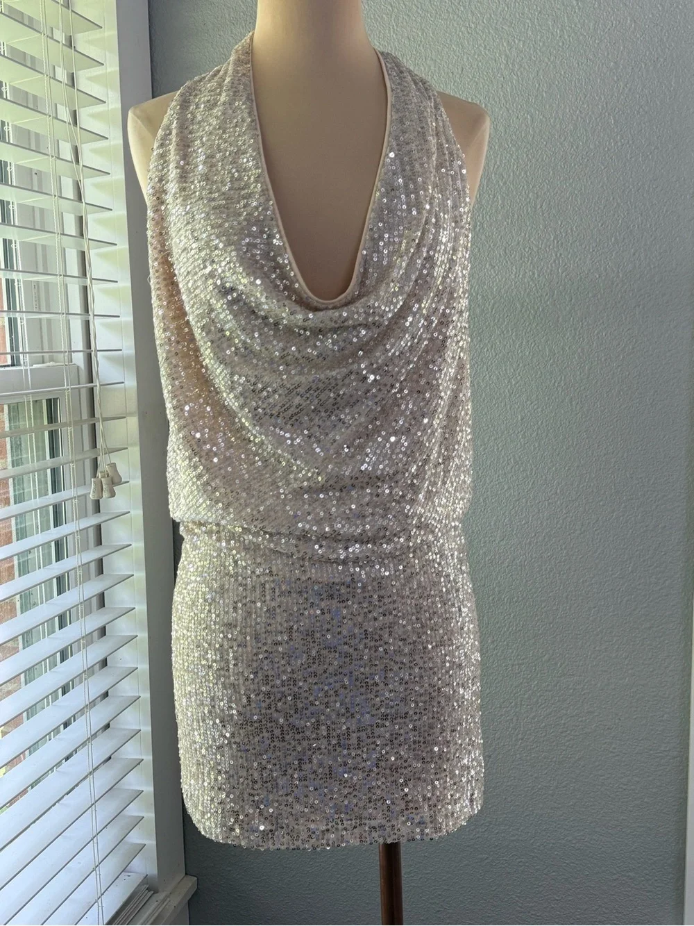 Lovers + friends Lyon Halter Sequin Dress Size Small - Picture 2 of 7